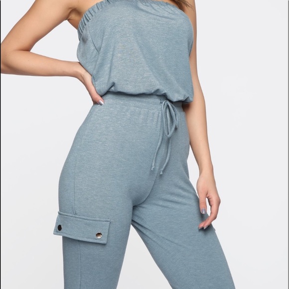 Sleeveless Jumpsuit - Picture 3 of 4